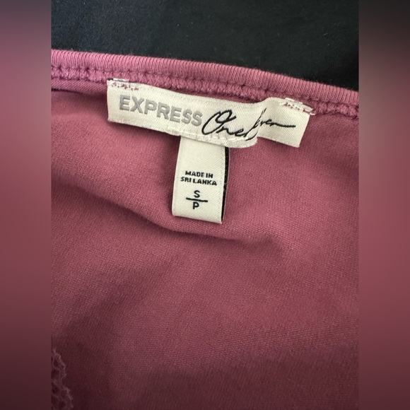 EXPRESS LACE TRIMMED DEEP V MAGENTA BODYSUIT - Picture 3 of 3